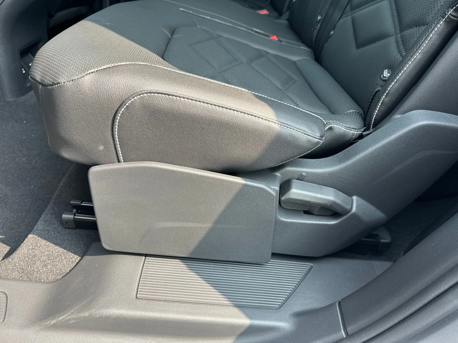2026 Volkswagen Atlas SE w/Tech - Photo 24