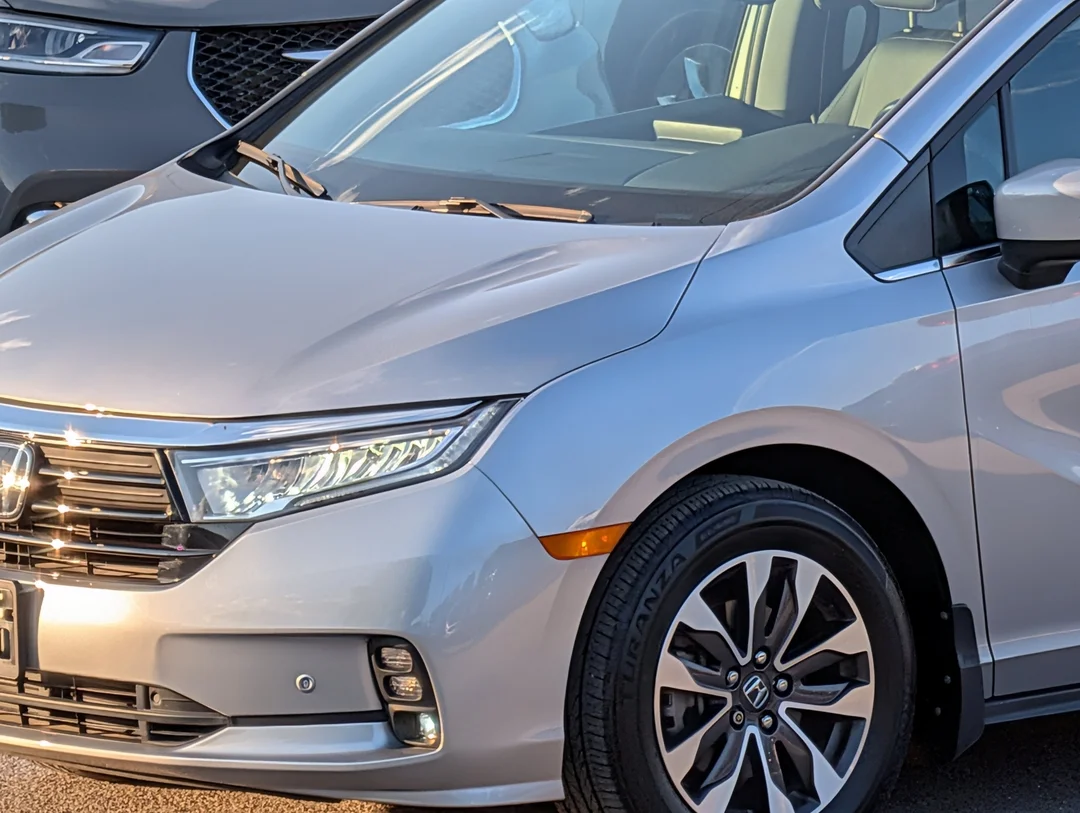 Certified Used 2022 Grey Honda EX-L NAV - - FWD - Power Sliding Doors & Liftgate - Sunroof - Leather - Heated Seats & More! image 10