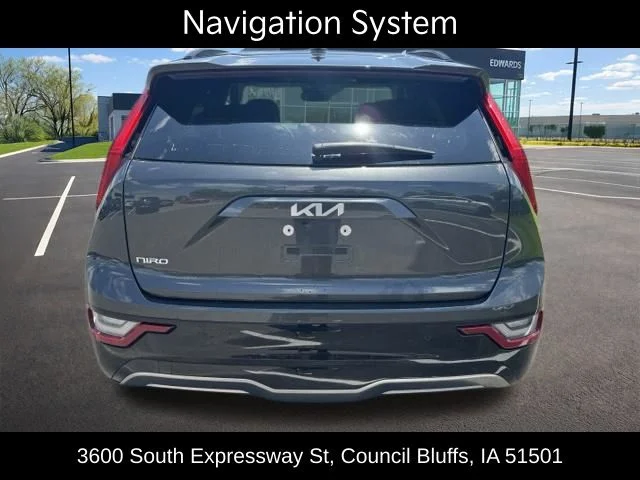 Used 2024 Gray Kia Wave image 8