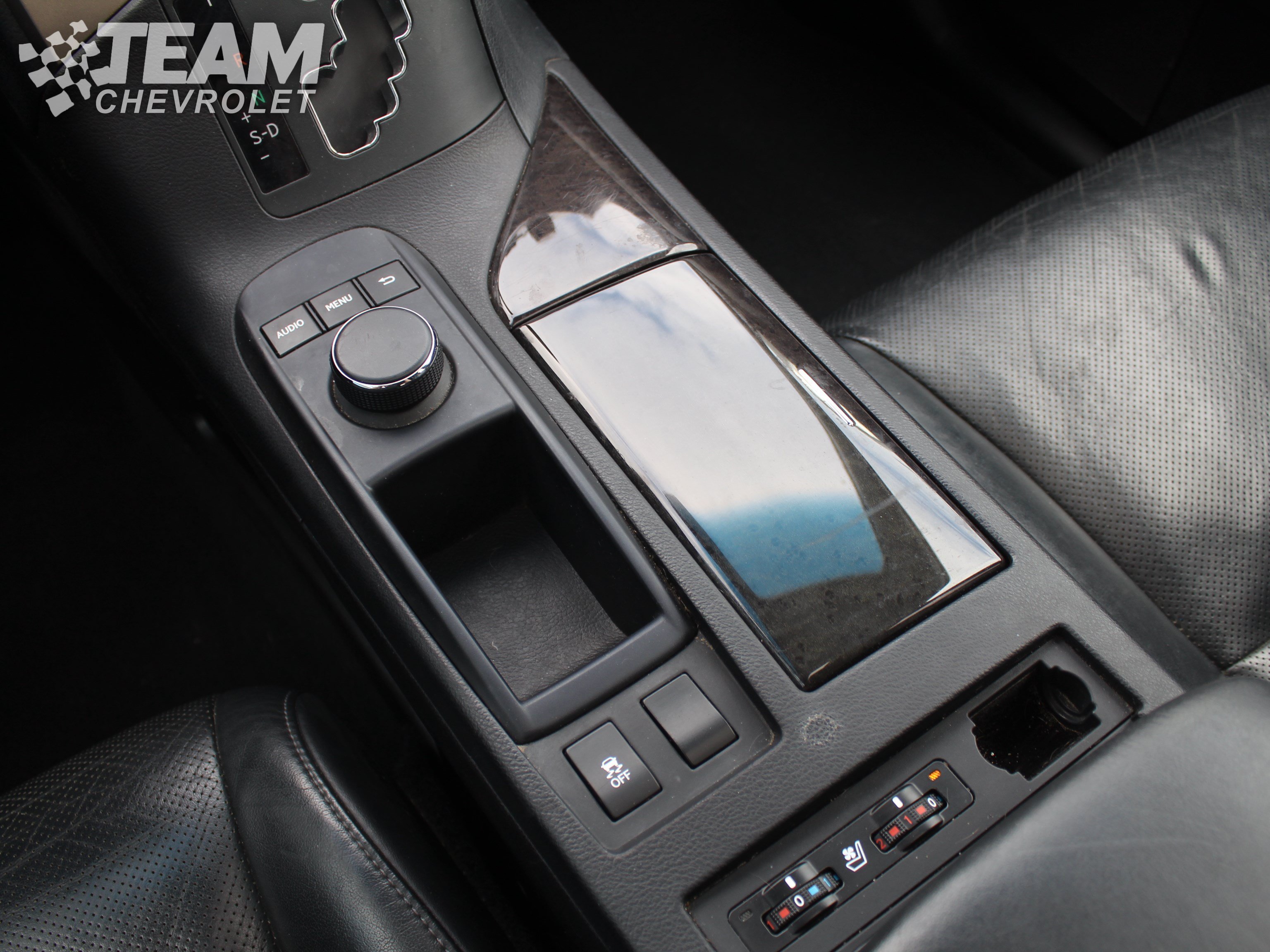 Used 2015 White Lexus  image 20
