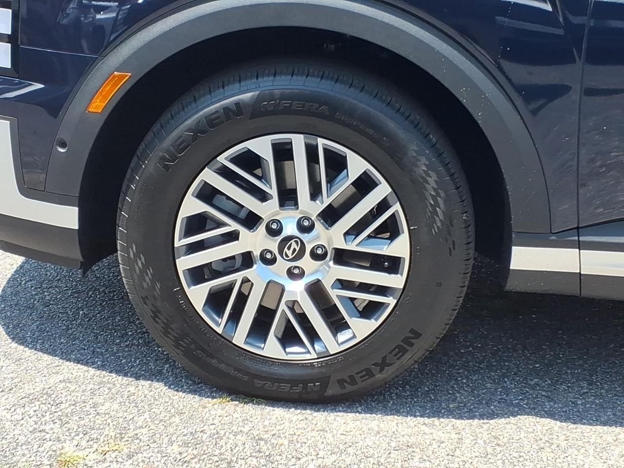 New 2026 Classy Blue Pearl Hyundai SEL Premium AWD image 10