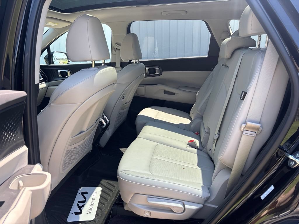 Used 2025 Black Kia S image 10