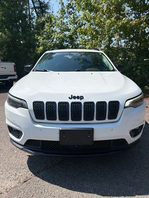 Used 2023 White Jeep Altitude image 2