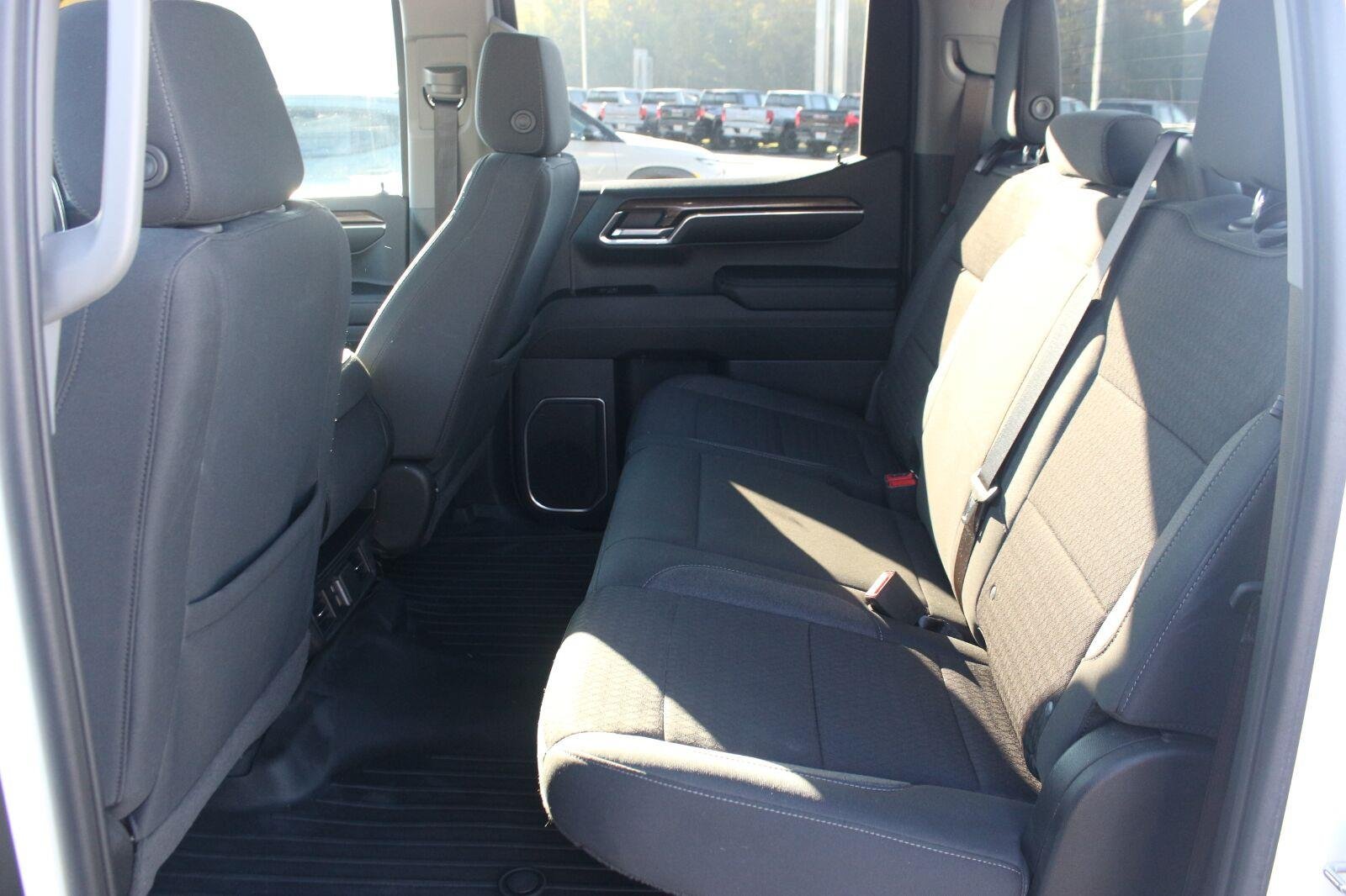 Used 2022 SUMMIT WHITE Chevrolet LT image 33