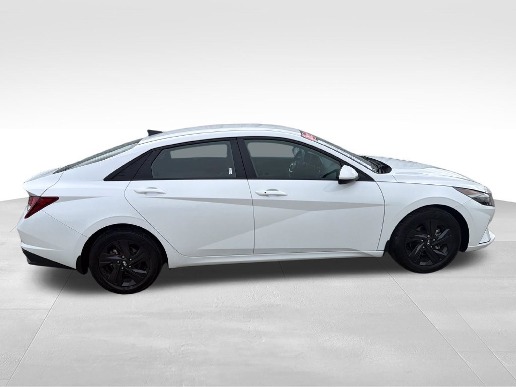 Used 2022 Gray Hyundai SEL image 6