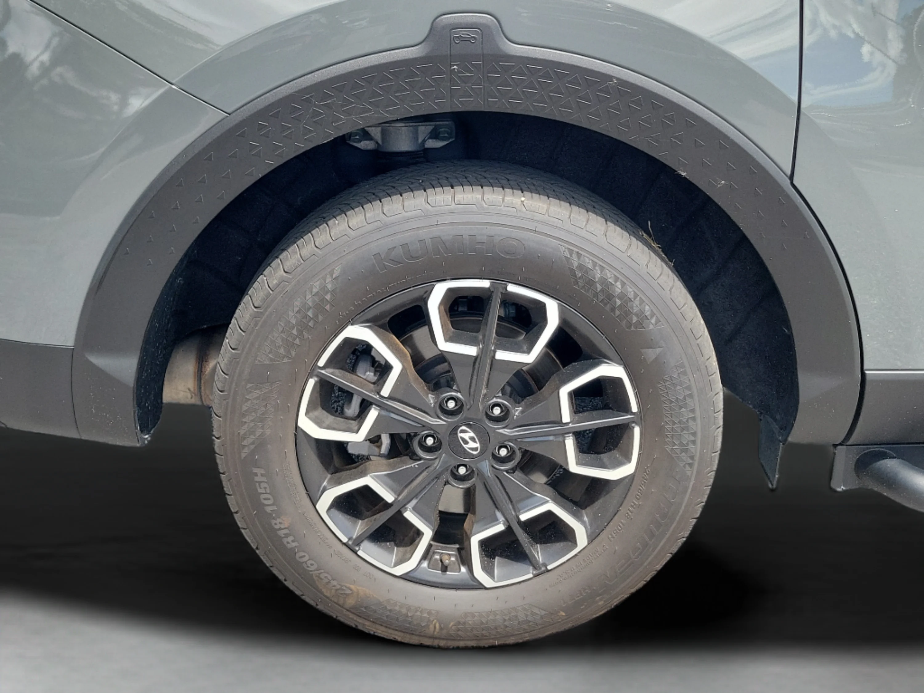 Used 2023 Hampton Gray Hyundai SEL image 10