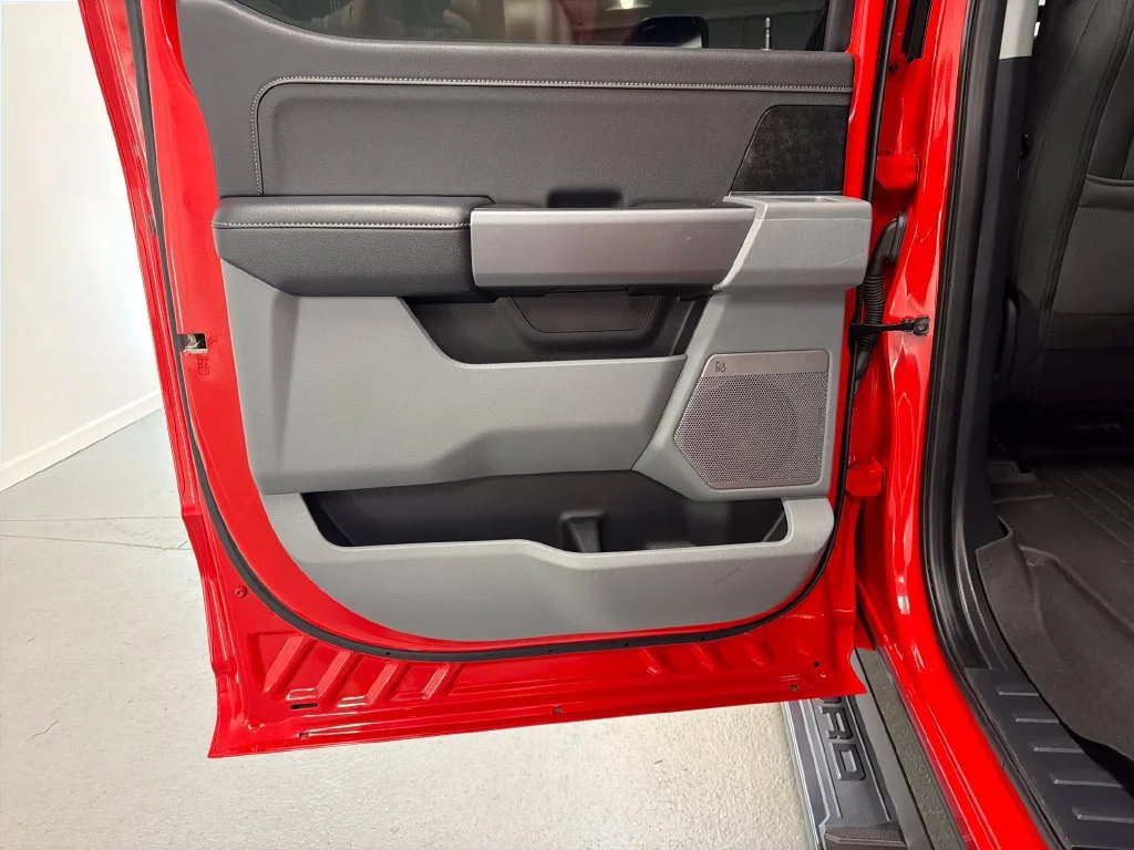 Used 2025 Race Red Ford XLT image 8