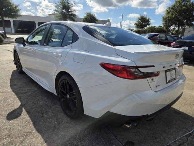 Used 2026 Ice Cap Toyota SE image 3