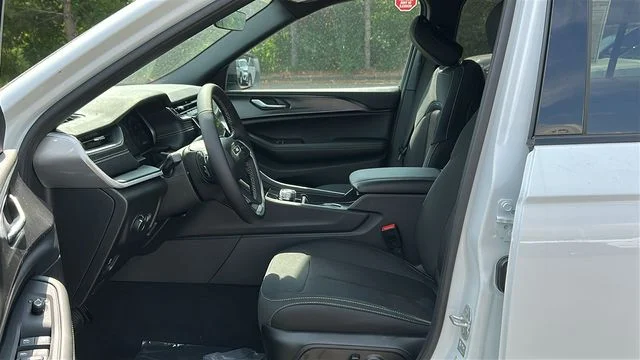 2025 Jeep Grand Cherokee L Laredo - Photo 10