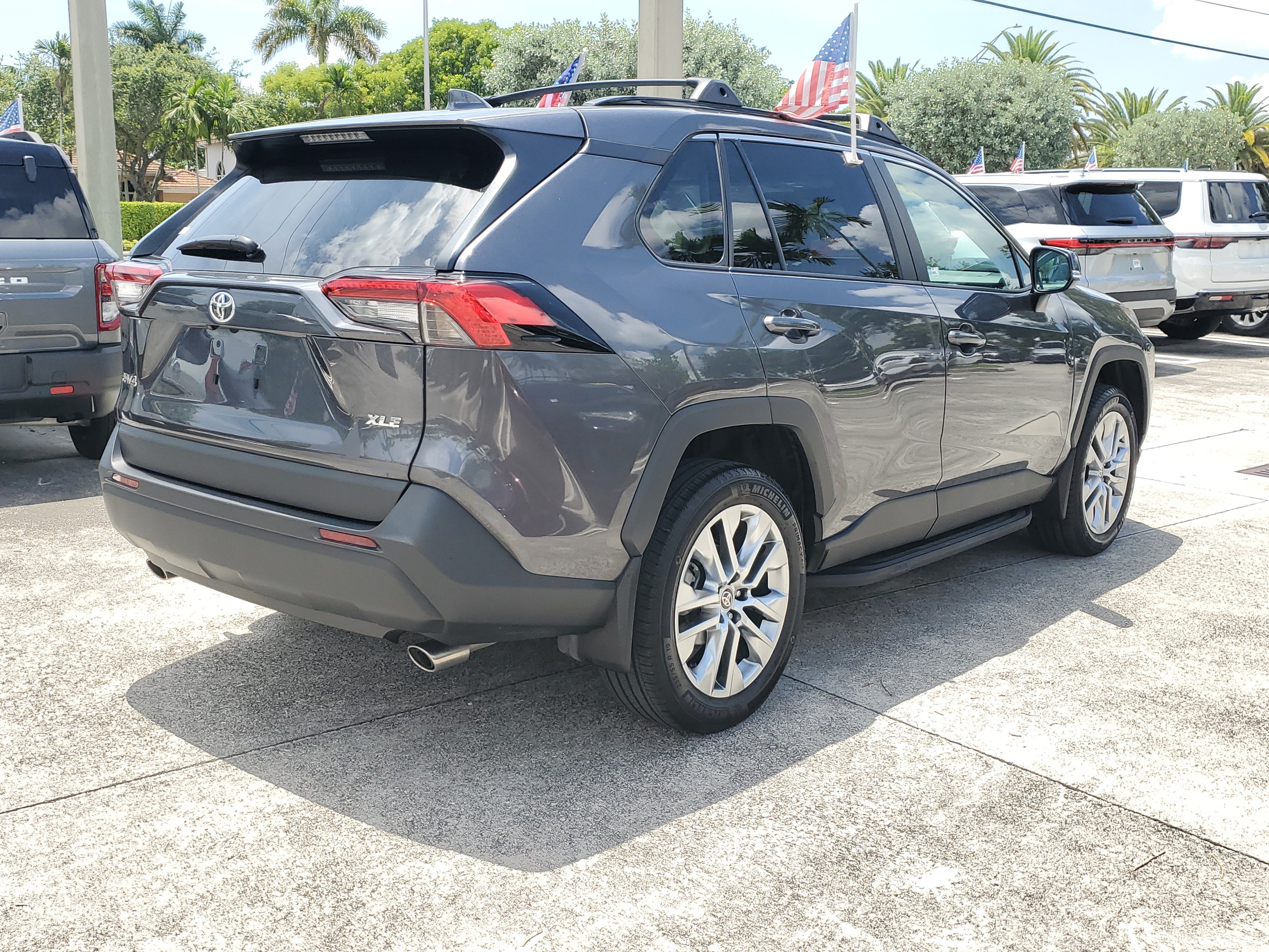 Used 2024 Magnetic Gray Metallic Toyota XLE Premium image 6