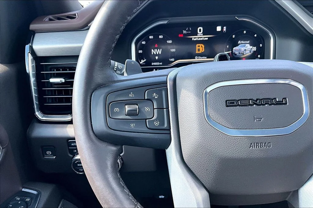 Used 2024 White GMC Denali image 20