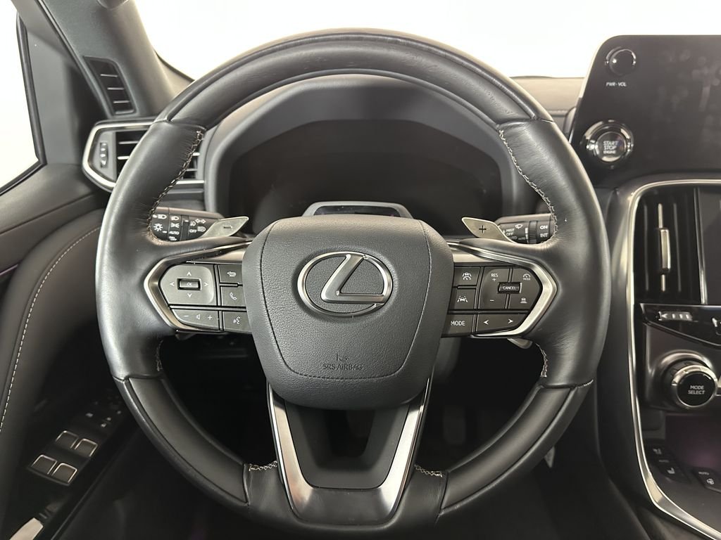 Used 2025 Black Lexus 600 Luxury image 8