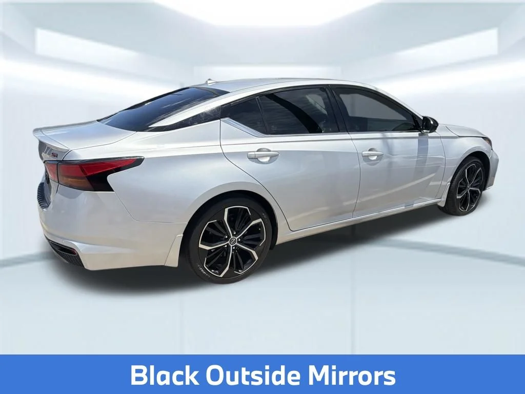 Used 2023 Silver Nissan 2.5 SR image 6
