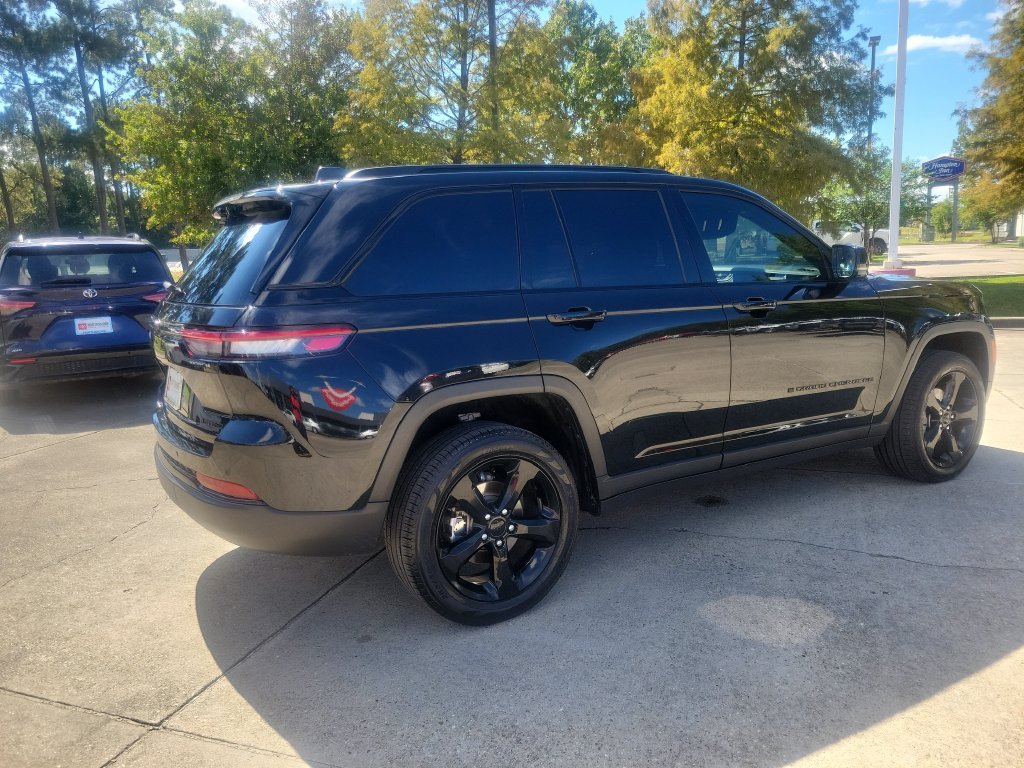 Used 2025 Black Jeep Limited image 7