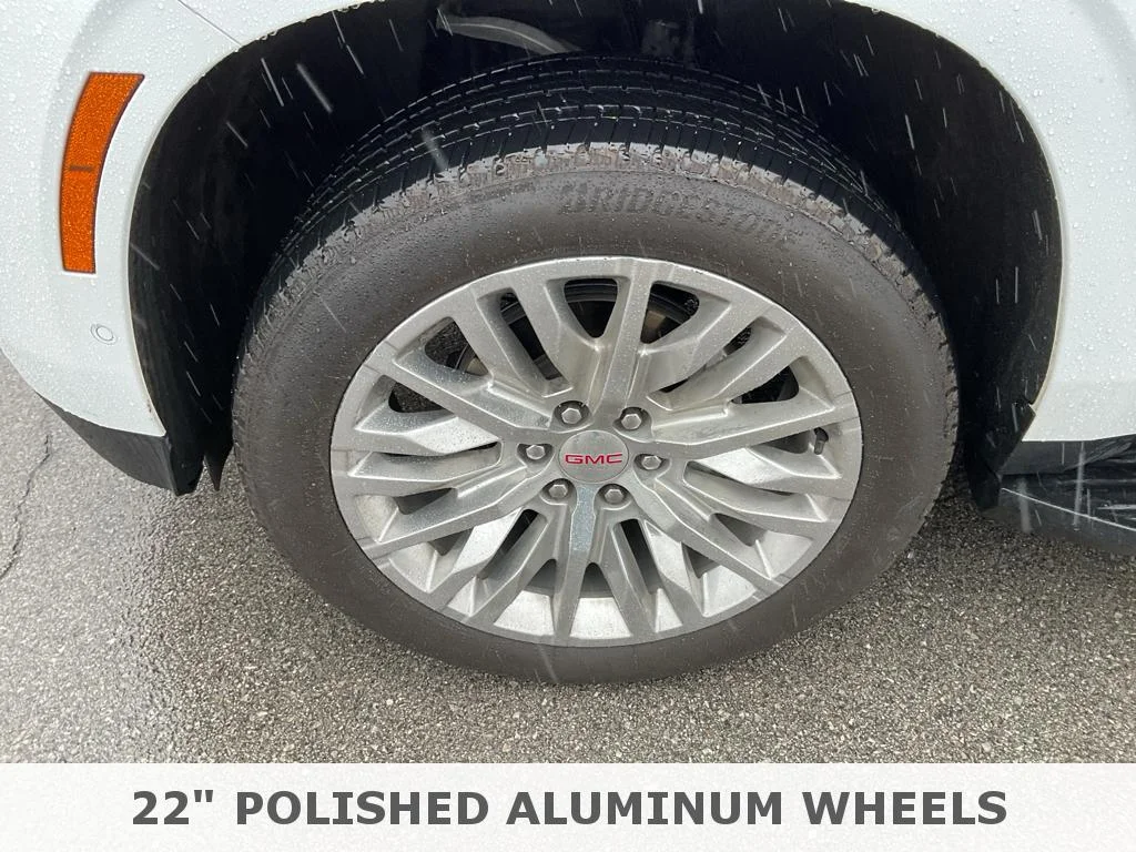 Used 2025 Summit White GMC Elevation image 5