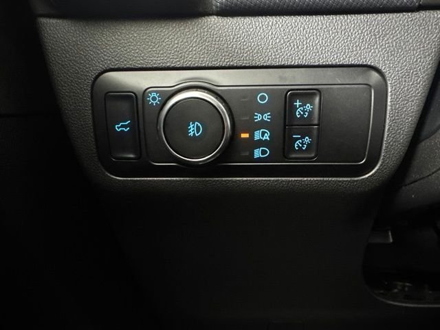 Used 2025 Gray Ford Badlands image 20