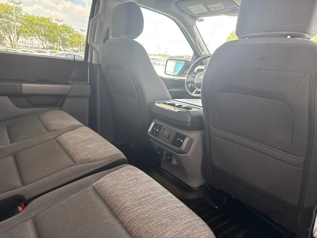 Used 2021 Oxford White Ford XLT image 37