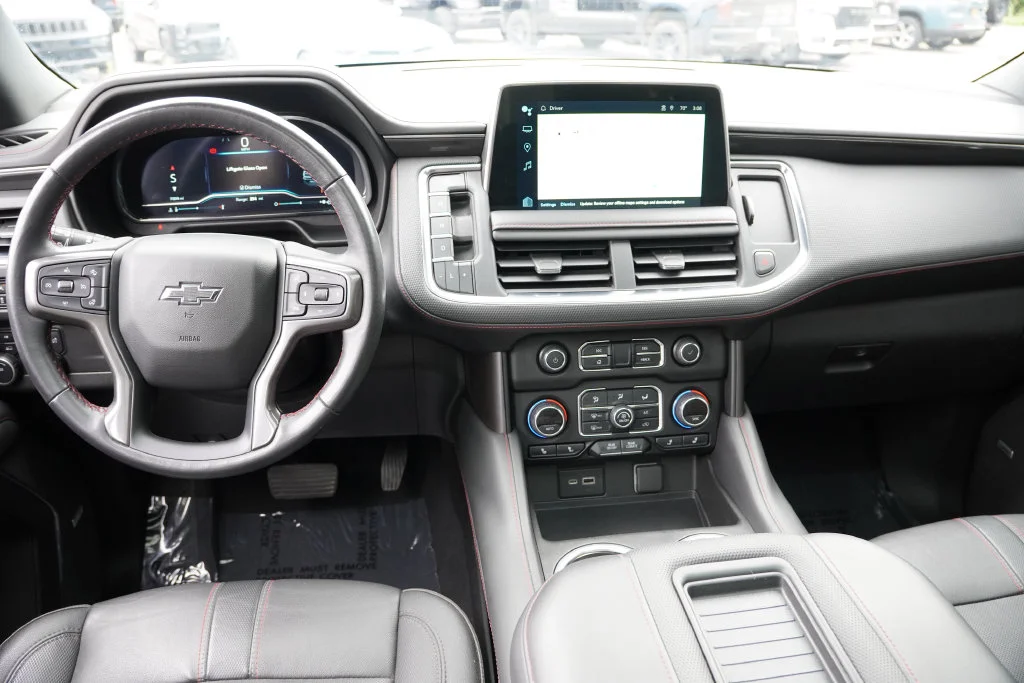 Used 2022 Summit White Chevrolet RST image 22