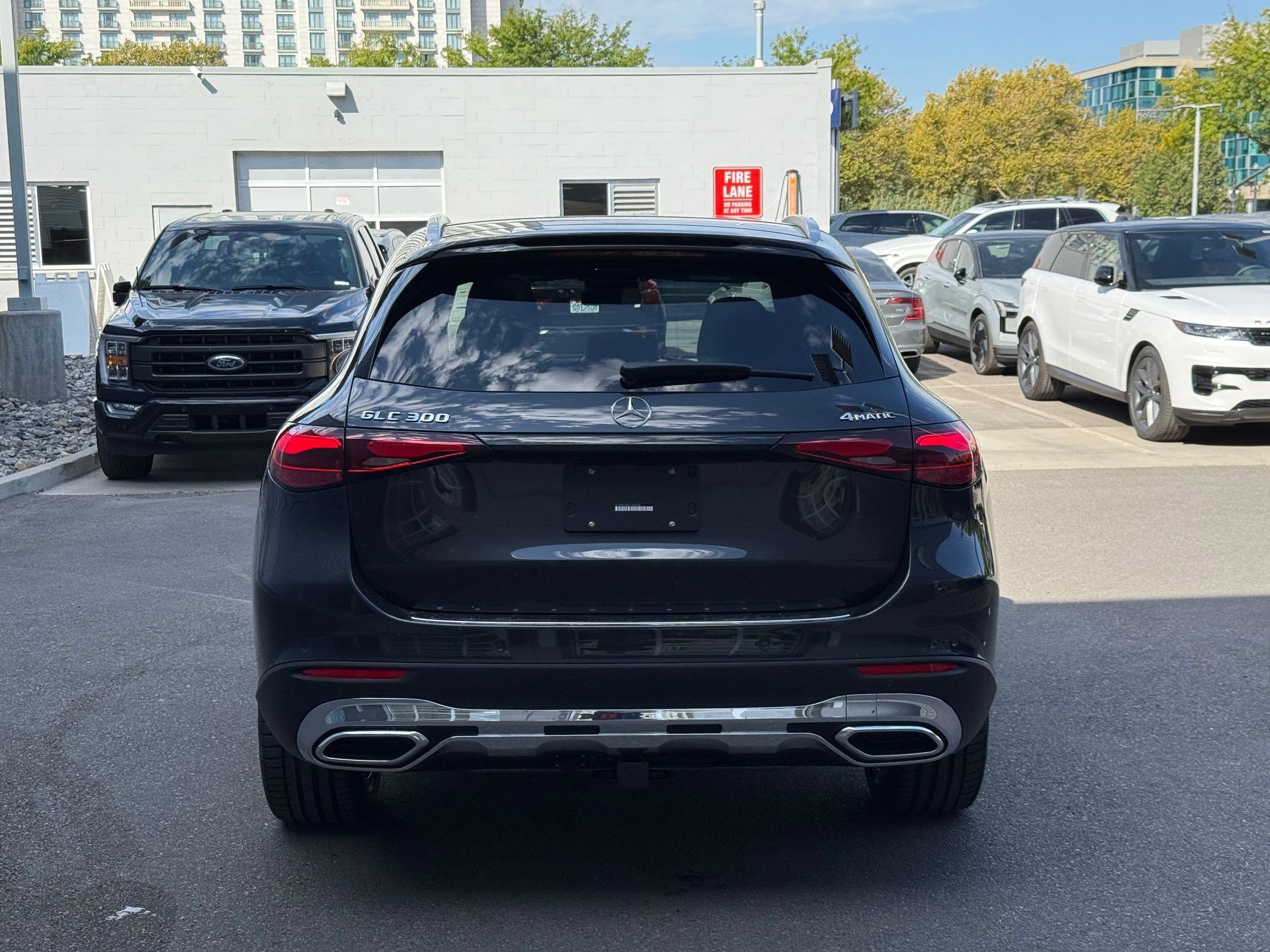 New 2026 Graphite Grey Metallic Mercedes-Benz GLC 300 image 4
