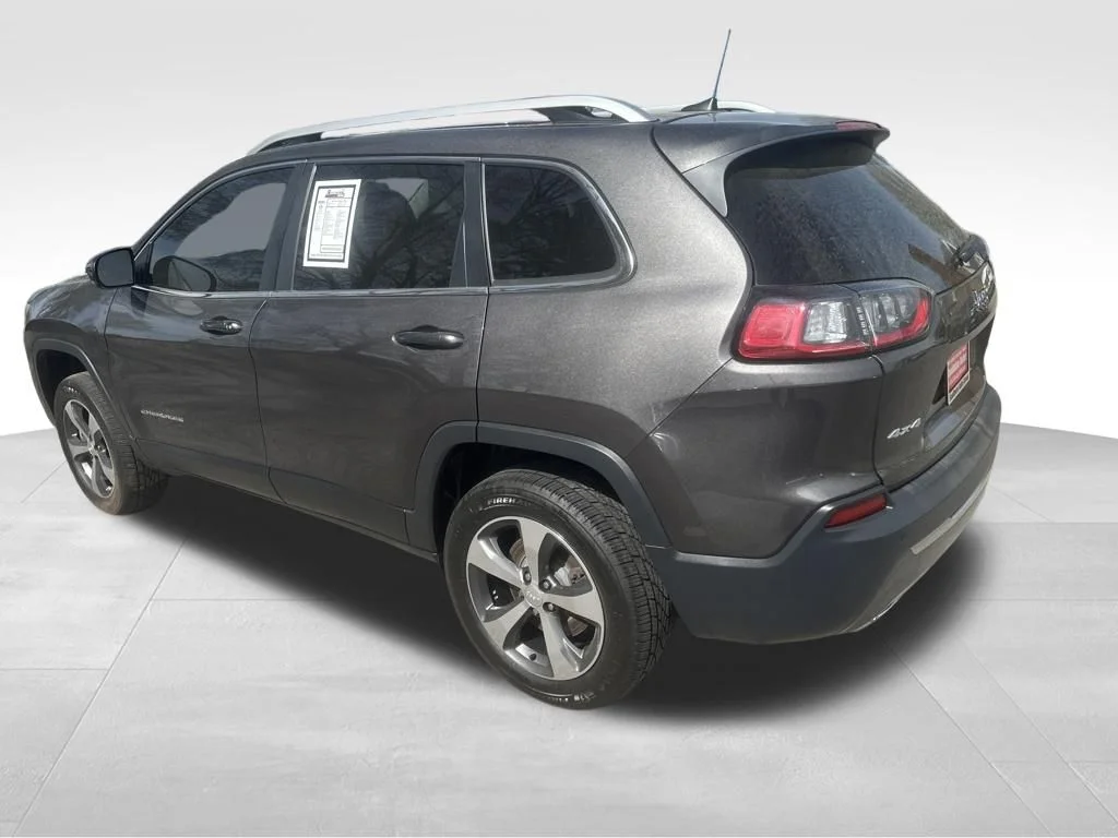 Used 2019 Gray Jeep Limited image 17