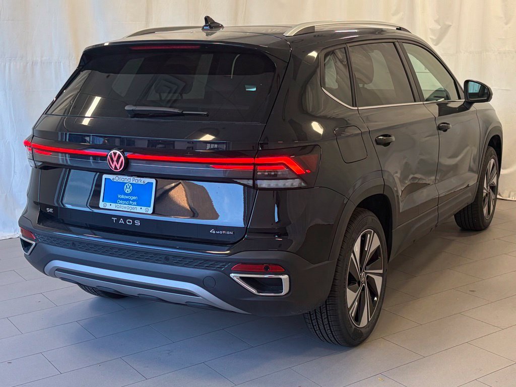 New 2026 Deep Black Pearl Volkswagen 1.5T SE image 9