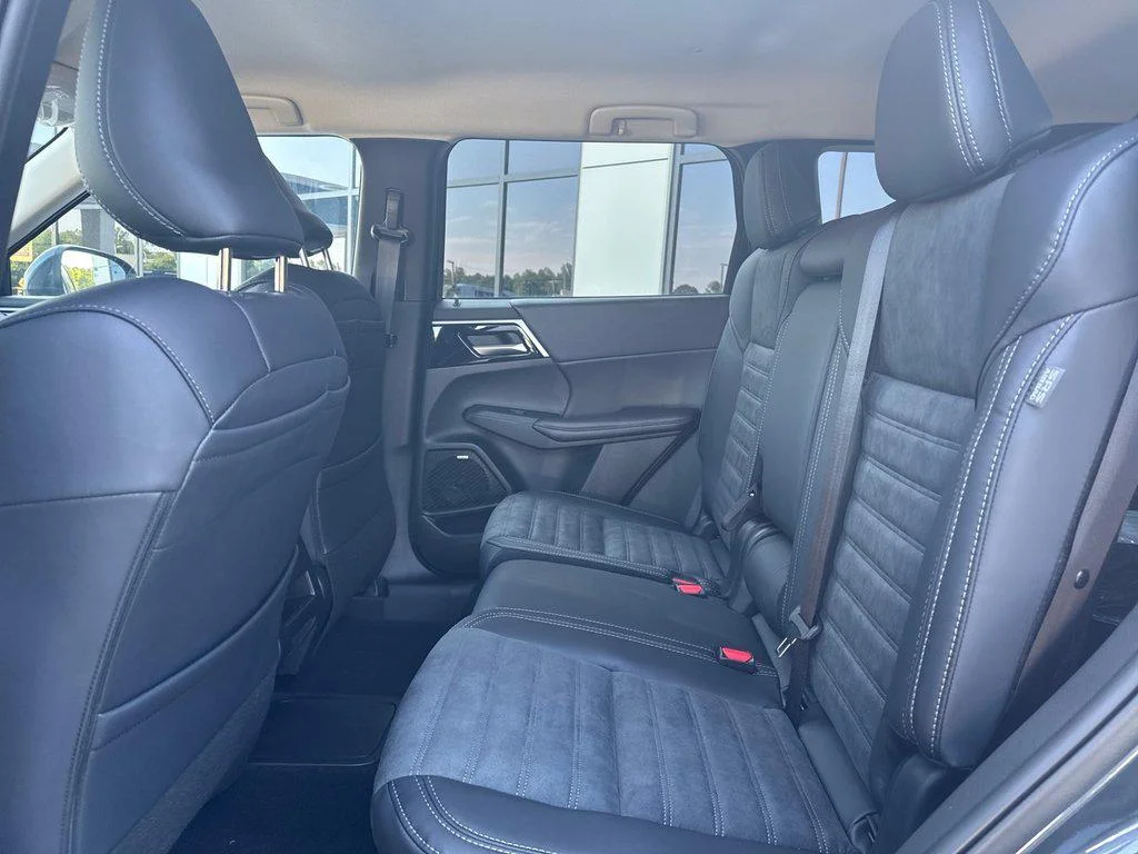 New 2026 Graphite Gray Mitsubishi SE S-AWC image 20