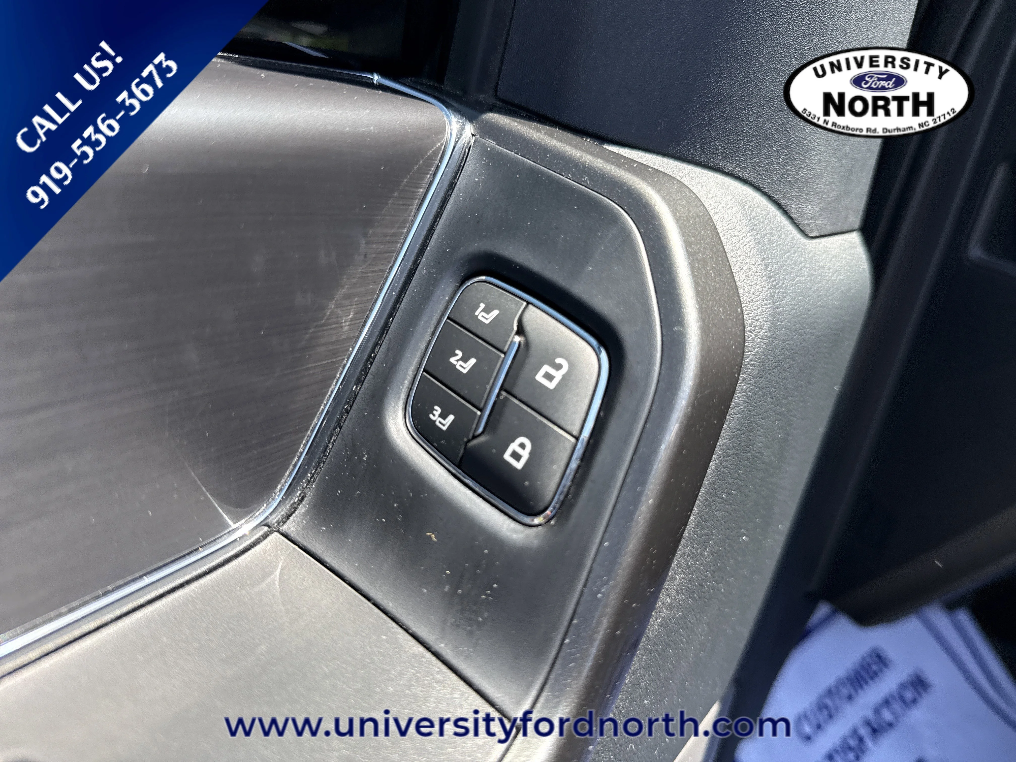Used 2022 Agate Black Metallic Ford LARIAT image 19