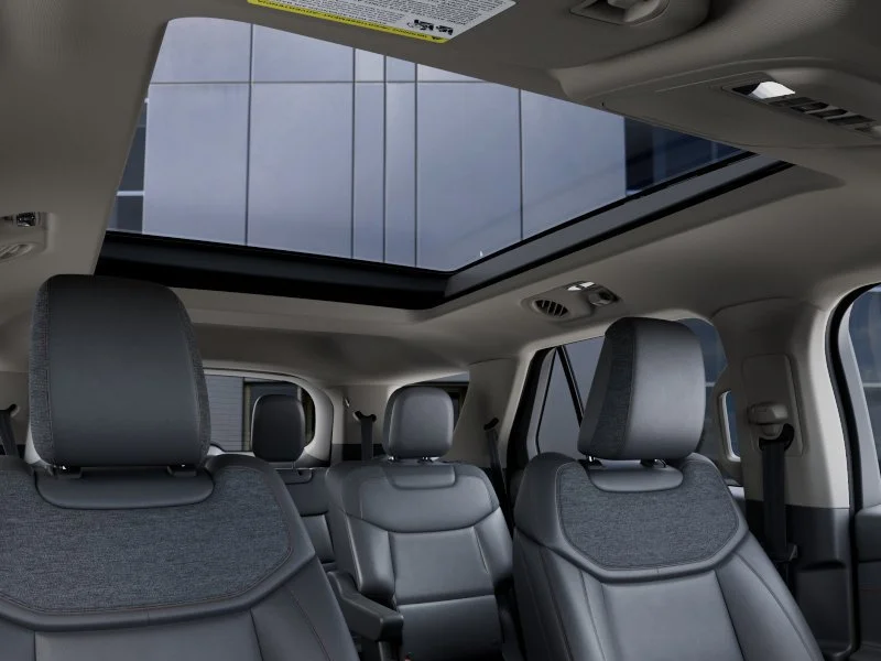 New 2027 Star White Metallic Tri-Coat Ford Active image 23