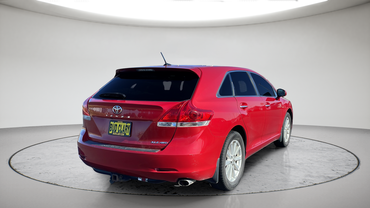 Used 2012 Red Toyota XLE image 5