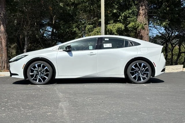 New 2027 Wind Chill Pearl <sup>1</sup> Toyota  XSE Premium image 7