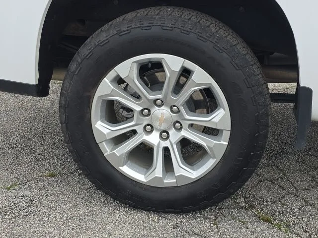 Used 2025 White Chevrolet LTZ image 12