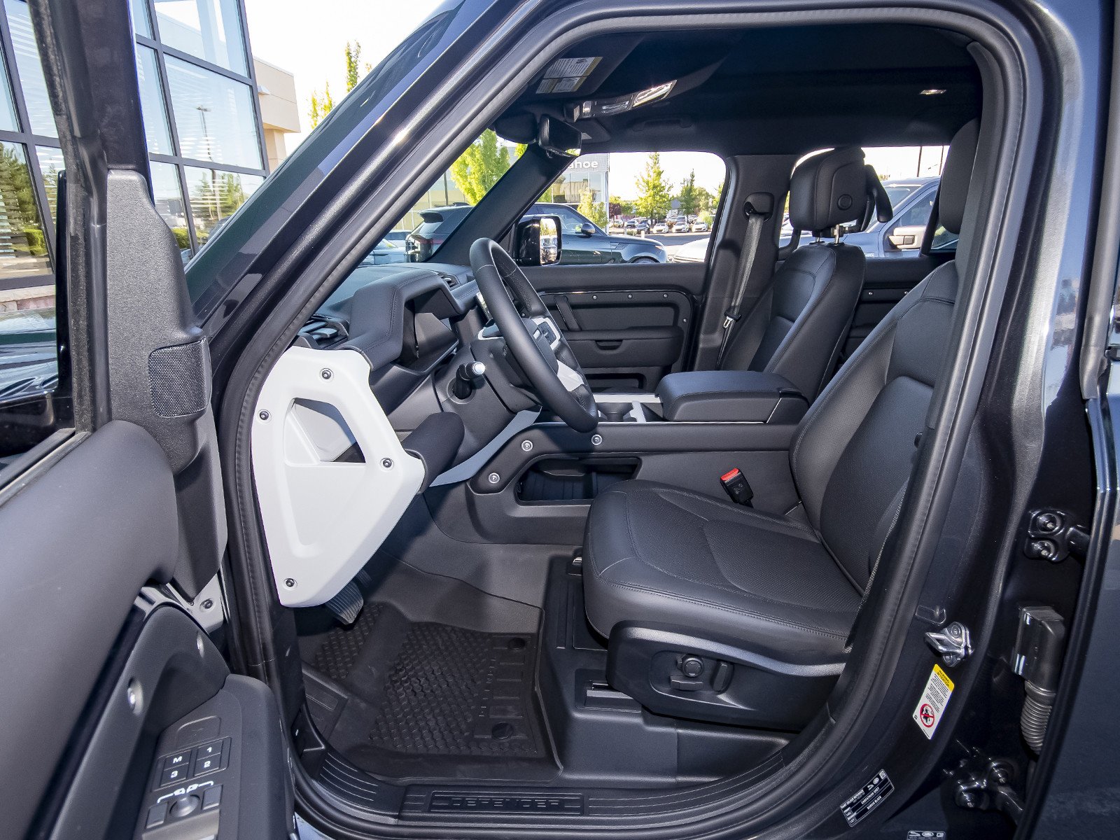 New 2026 Carpathian Grey Land Rover X-Dynamic SE image 54