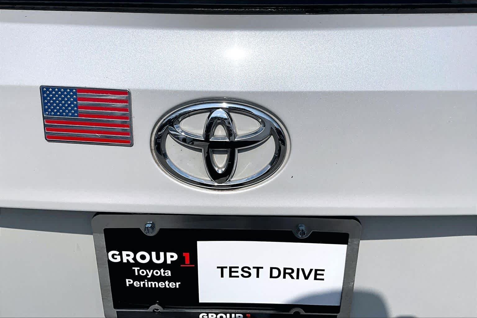 Used 2024 Wind Chill Pearl Toyota XLE image 31