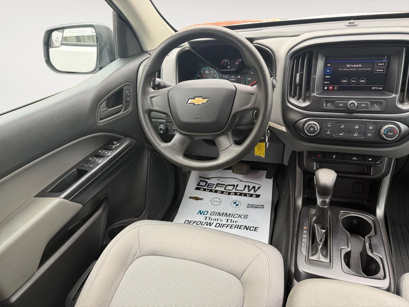 Used 2022 Summit White Chevrolet WT image 11