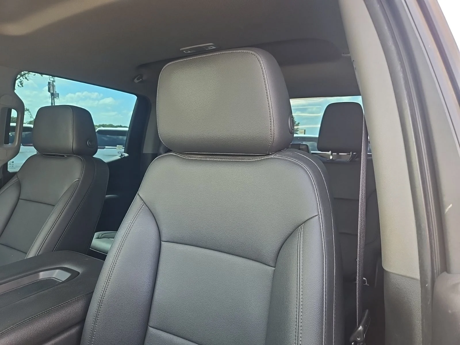 Used 2019 White Chevrolet WT image 26