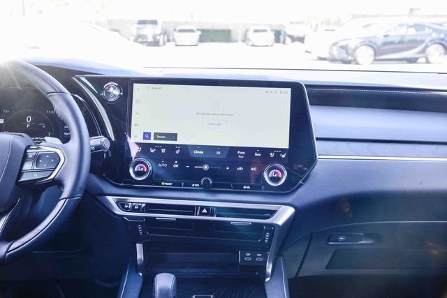 2026 Lexus RX 450h+ Luxury - Photo 17