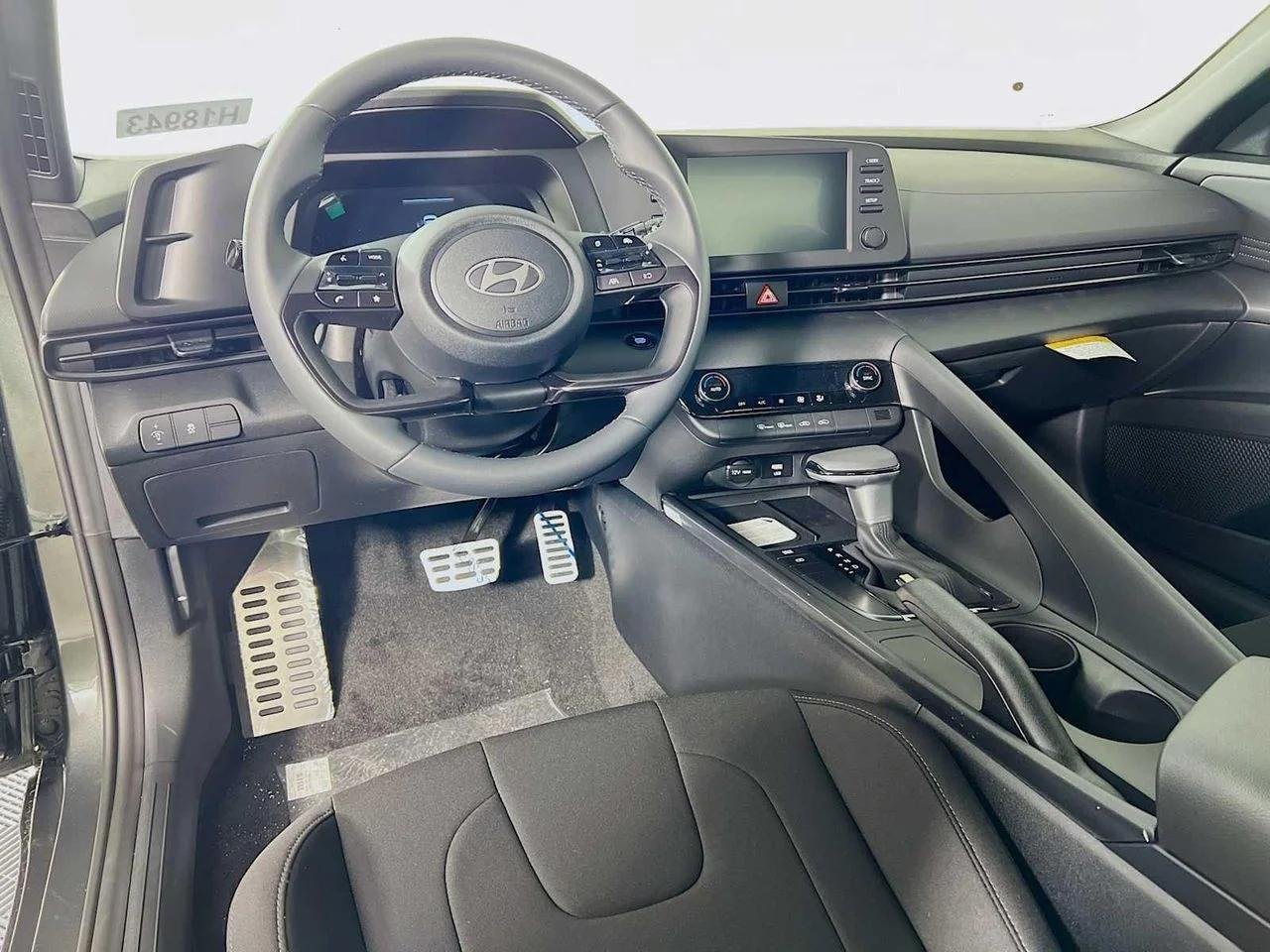 New 2026 Amazon Gray Hyundai SEL Sport image 7