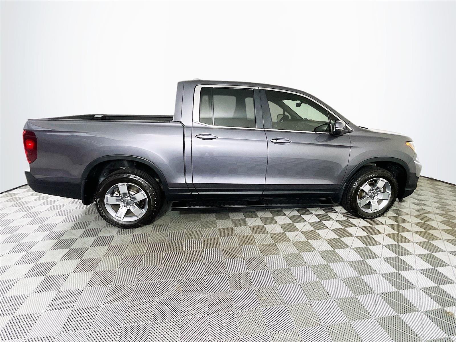 Certified Used 2025 Modern Steel Metallic Honda RTL image 12