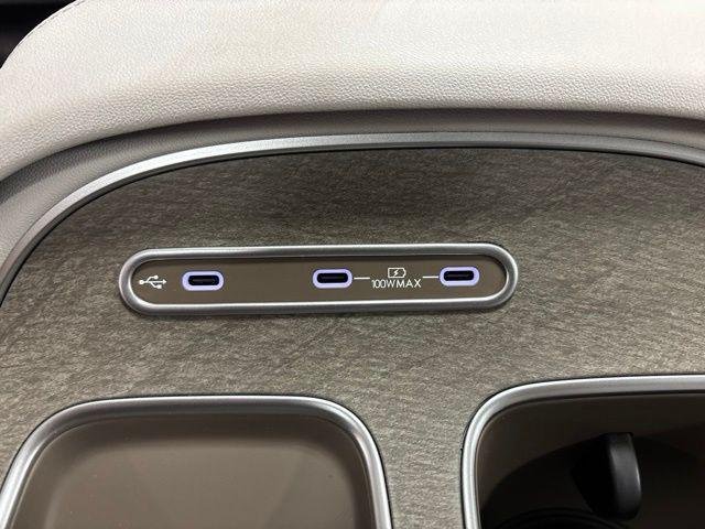 New 2026  Hyundai Limited image 30