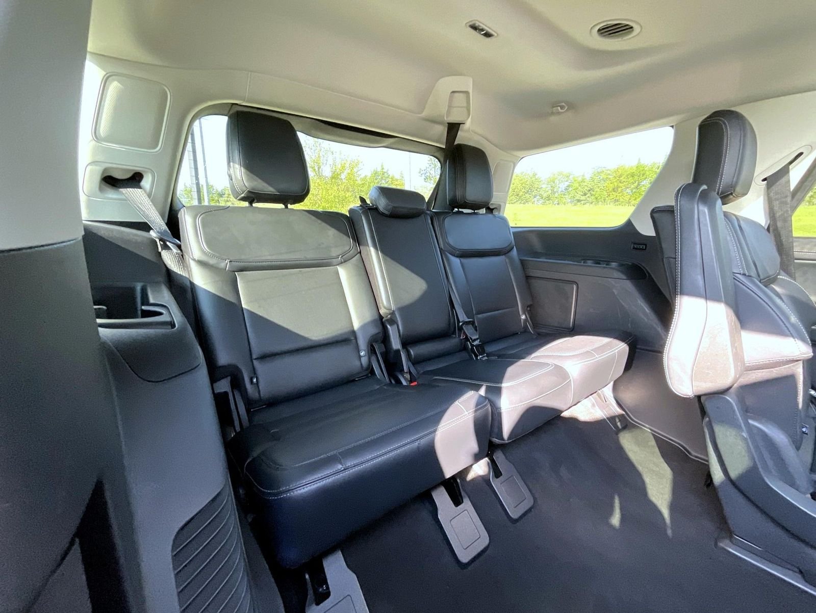 Used 2025 Silver Ford Platinum image 21