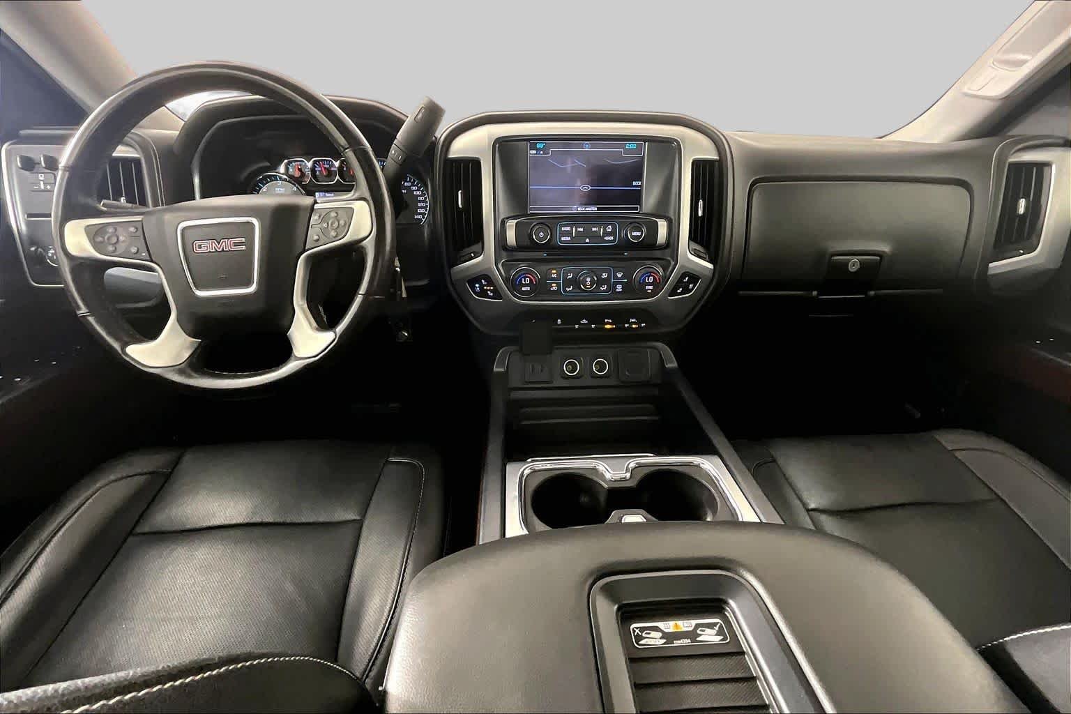 Used 2017 White Frost Tricoat GMC SLT image 15