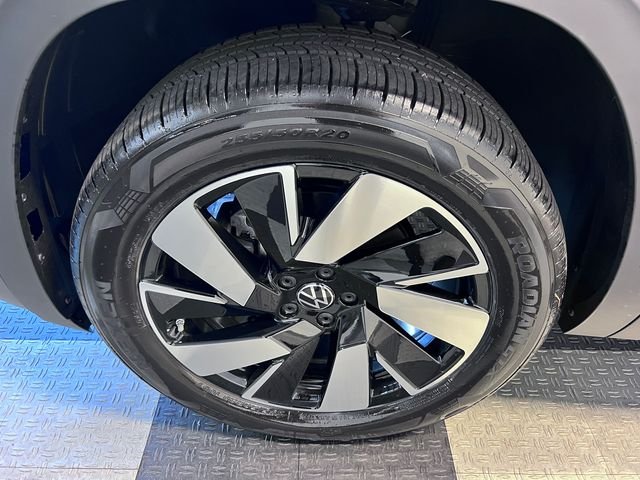 New 2026 Gray Volkswagen 2.0T SE w/Technology image 9