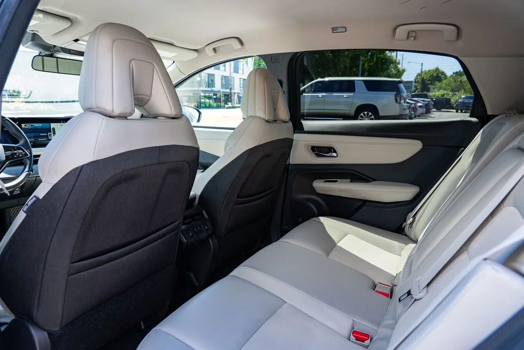 Used 2023 Black Nissan ENGAGE image 23