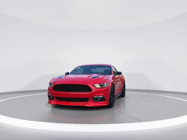 Used 2017 Red Ford GT Premium image 3