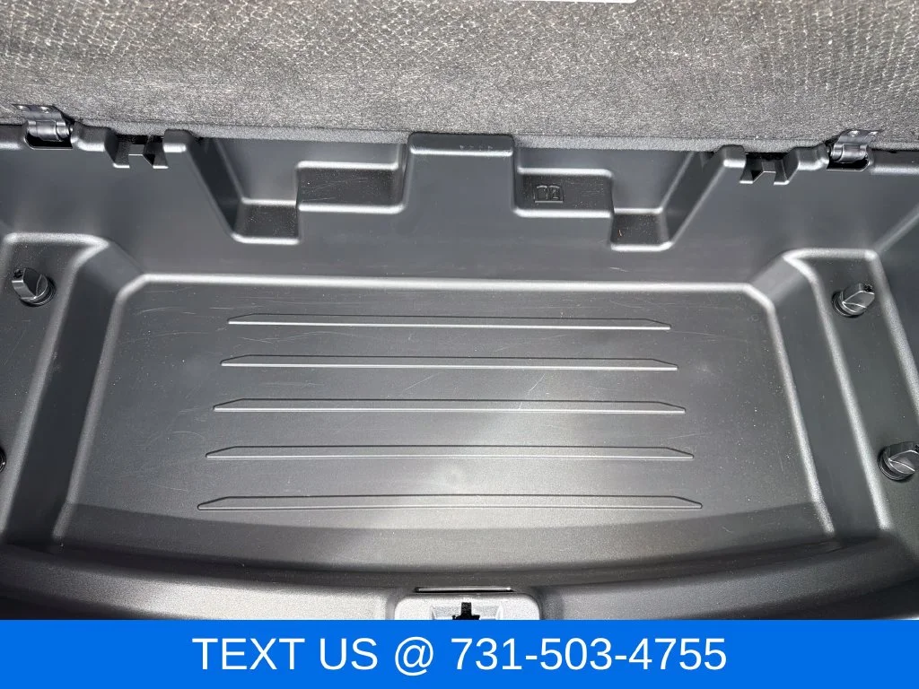 Used 2025 Silver GMC Elevation image 25