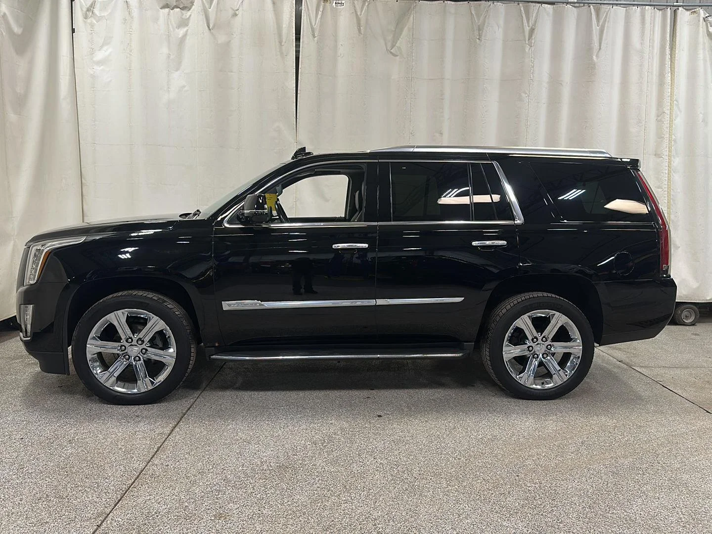 Used 2016 Cadillac Escalade Premium with VIN 1GYS4CKJ7GR192943 for sale in Waconia, Minnesota