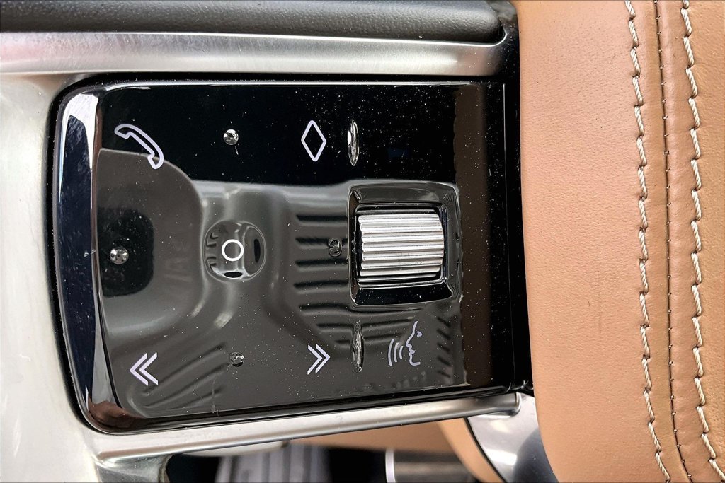 Used 2023 Black Land Rover SE image 20