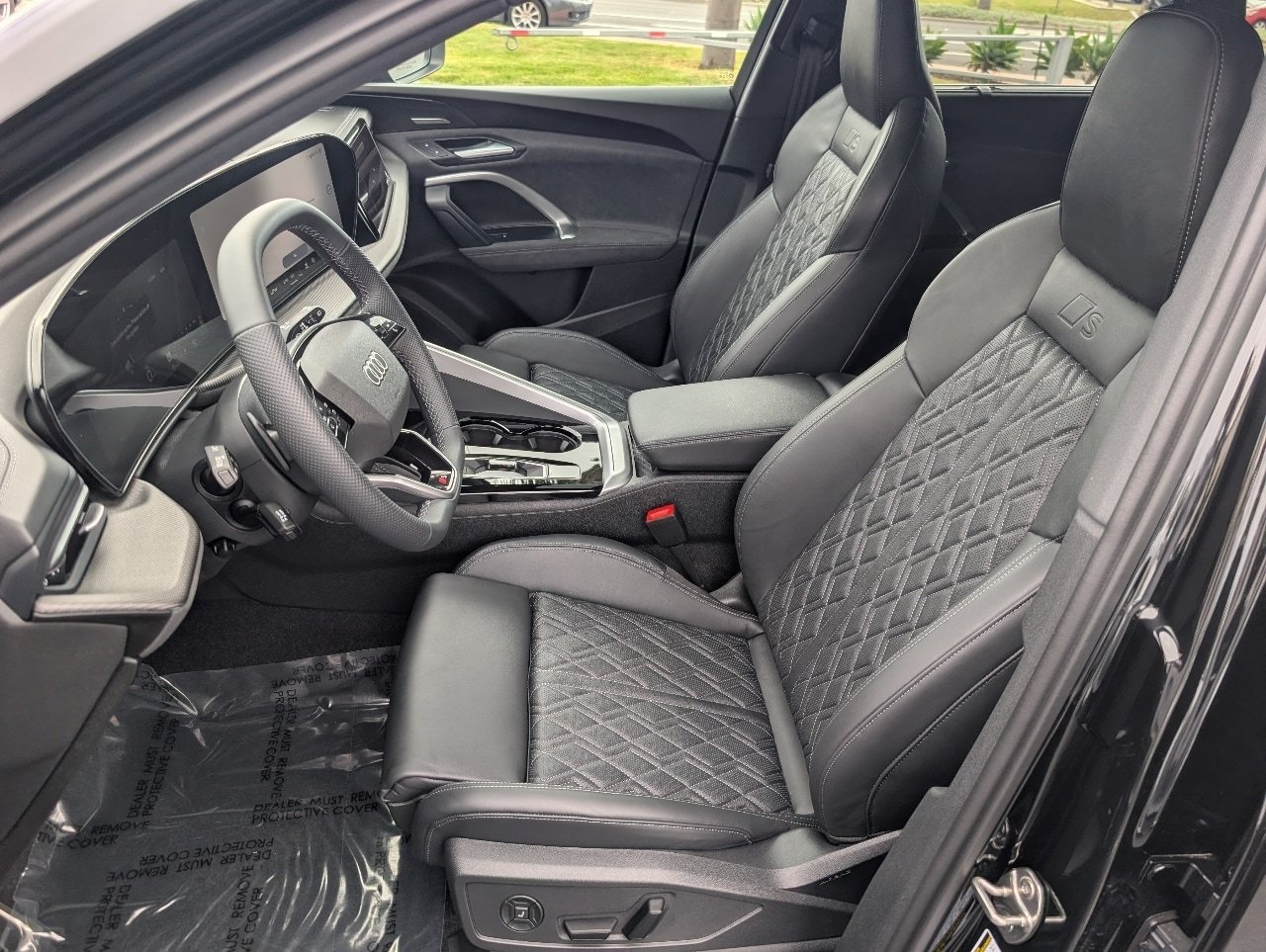 New 2026 Mythos Black Audi 3.0T Premium image 2