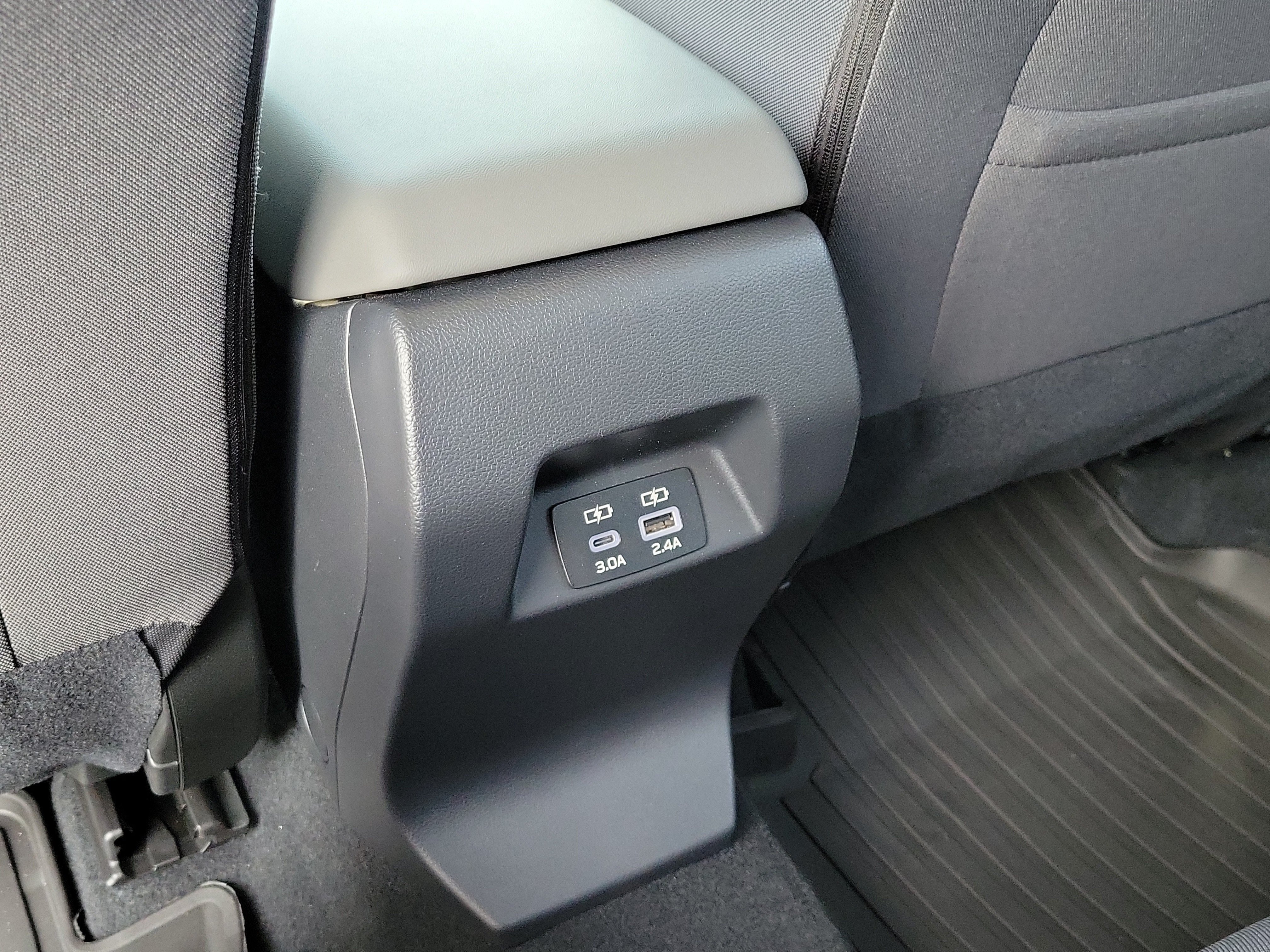 Used 2025 Crystal Black Silica Subaru Premium image 13