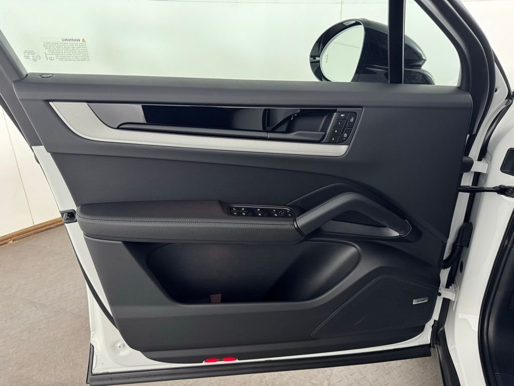 2025 Porsche Cayenne E-Hybrid - Photo 20
